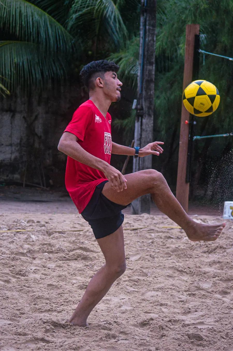 Levantamento de coxa em treino
